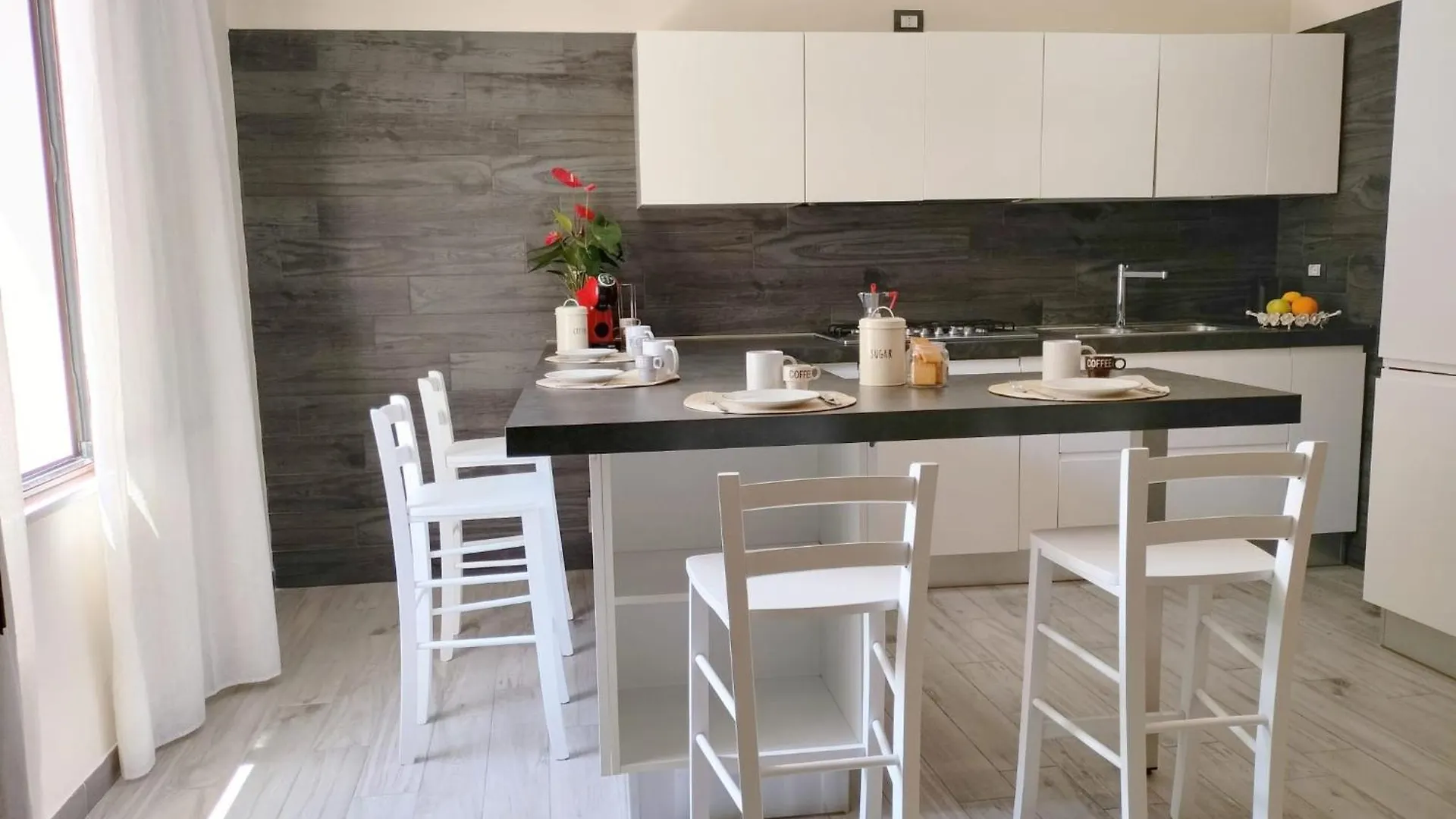 사로크 Casa Laurina 아파트